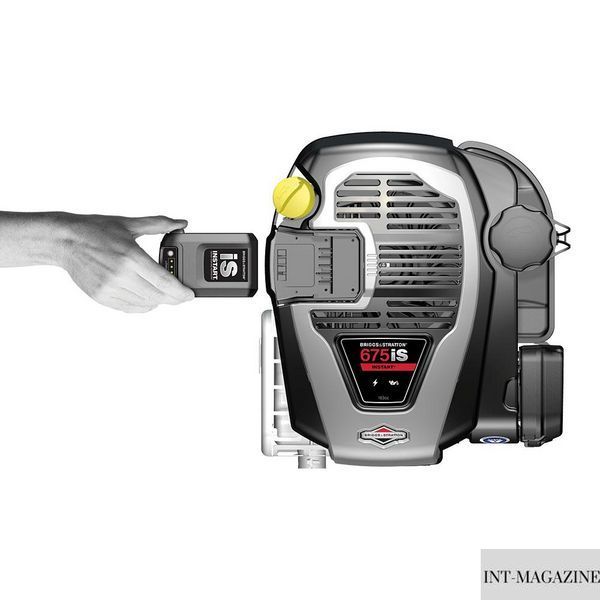Двигатель бензиновый Briggs & Stratton Series 675iS (104M050048H5YY0001) 104M050048H5YY0001 фото