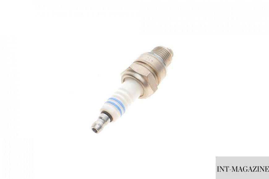 Никелевая свеча зажигания Bosch 0242235665 (1 электрод) BO 0242235665 фото