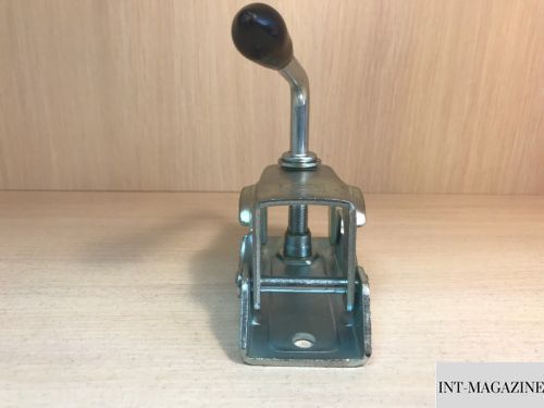 Хомут опорного колеса прицепа Winterhoff d48 мм 250 кг (1860644) 1860644 фото