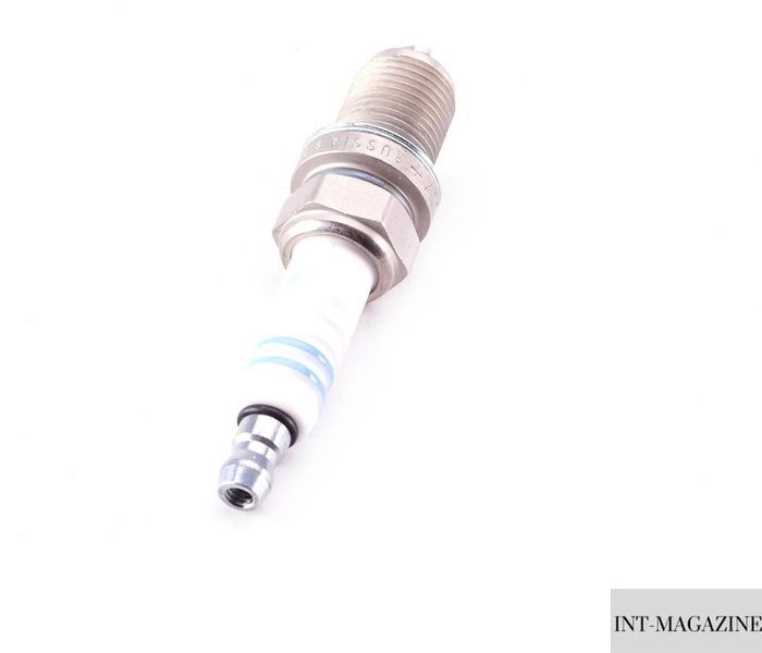 Никелевая свеча зажигания Bosch 0242235667 (1 электрод) BO 0242235667 фото