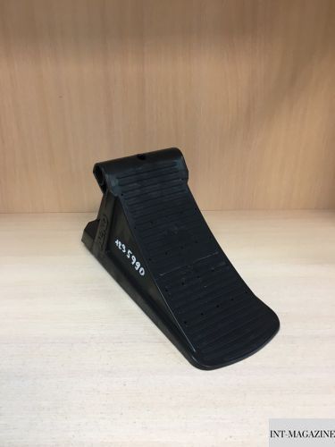 Упор противідкатний причепа AL-KO UK36KL 320х120х150 мм 1600 кг (1235990) 1235990 фото