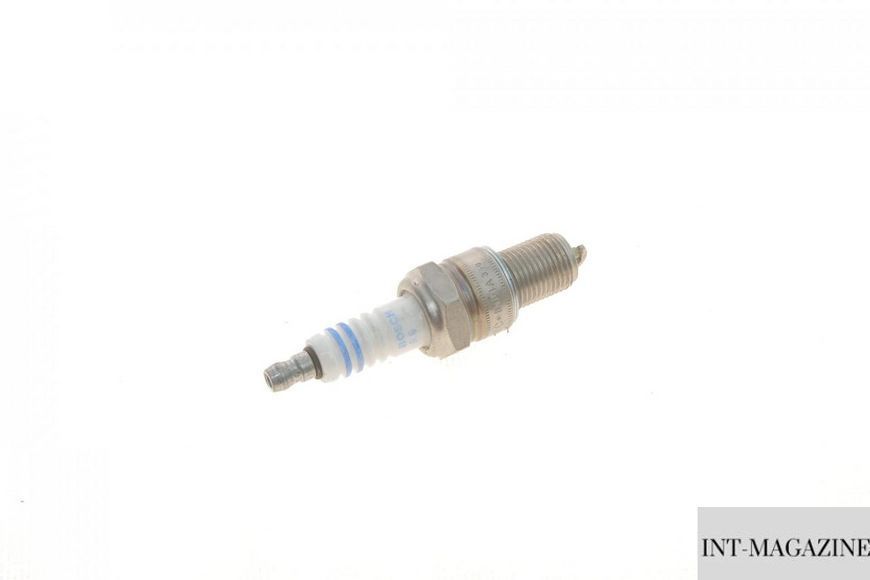 Никелевая свеча зажигания Bosch 0242245552 (1 электрод) BO 0242245552 фото